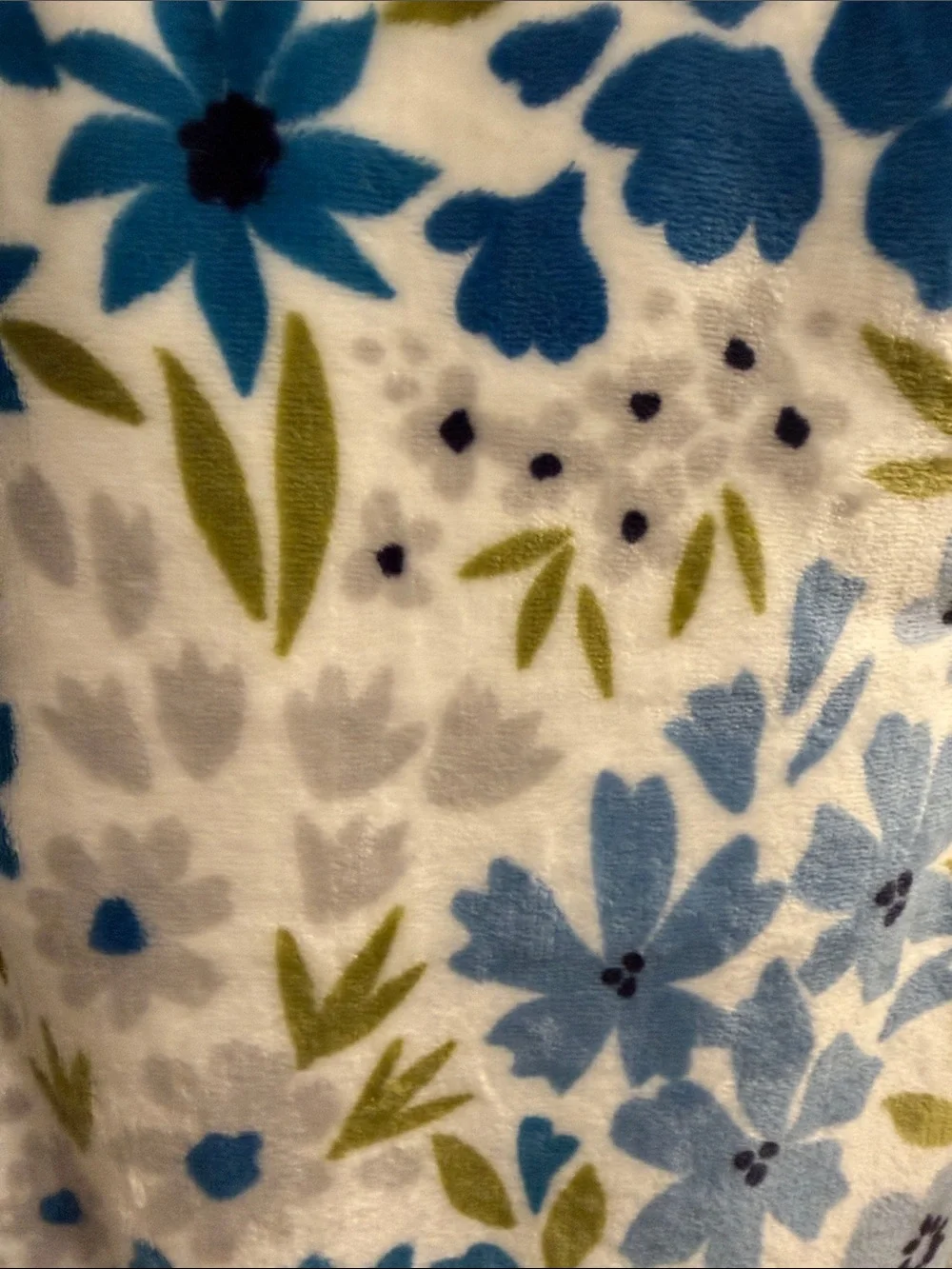 Lush Blue and White Floral Plush Throw
